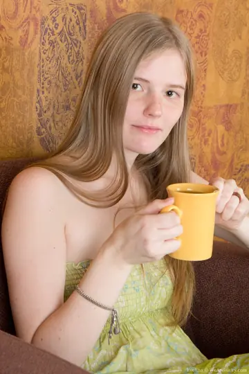 Evelina Juliet – Busty Blonde Strips Out of Her Olive Dress and Spreads Her Pussy