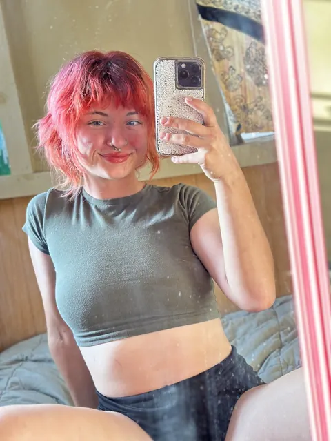 Skinny Redhead Flashes Her Big Ass in Shorts Selfie – photo 6 of 13