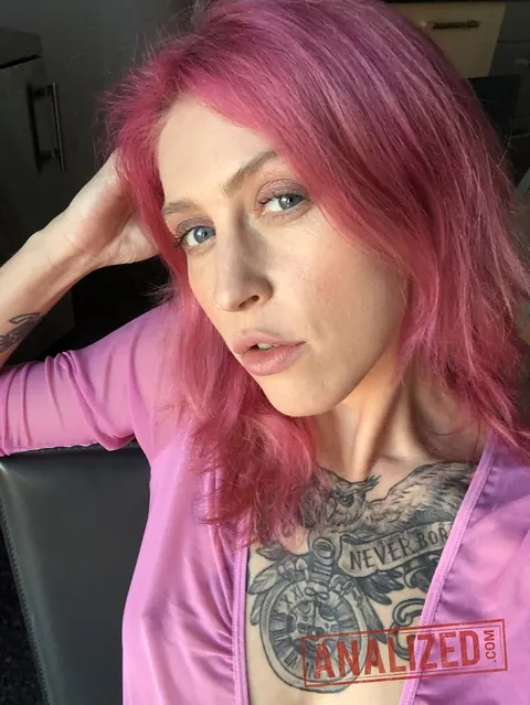 Eva Stone: Blonde with Big Tits and Tattoos Strips Topless with a Friend in Selfies – photo 9 of 20