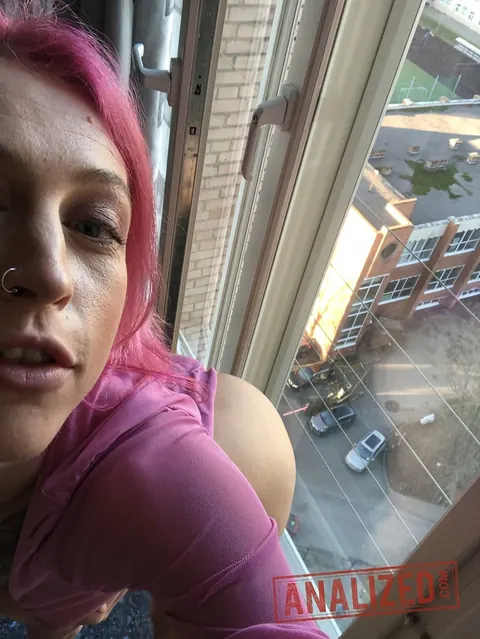 Eva Stone: Blonde with Big Tits and Tattoos Strips Topless with a Friend in Selfies – photo 10 of 20