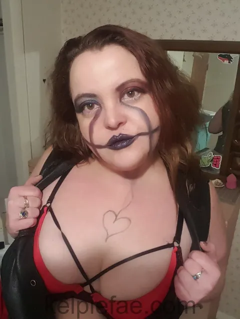 Curvy Brunette MILF Shows Off Her Big Tits – photo 8 of 15