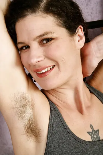 MILF Spreads Her Hairy Pussy Outdoors in Panties