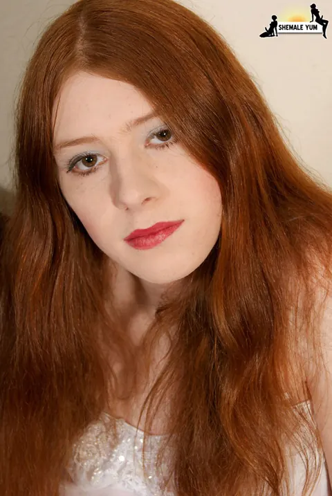Redhead Trans Woman in Stockings Fingers and Spreads Herself – photo 3 of 14