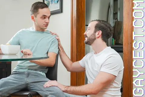 Twink Takes Bareback Doggy Style from Older Man – photo 1 of 20