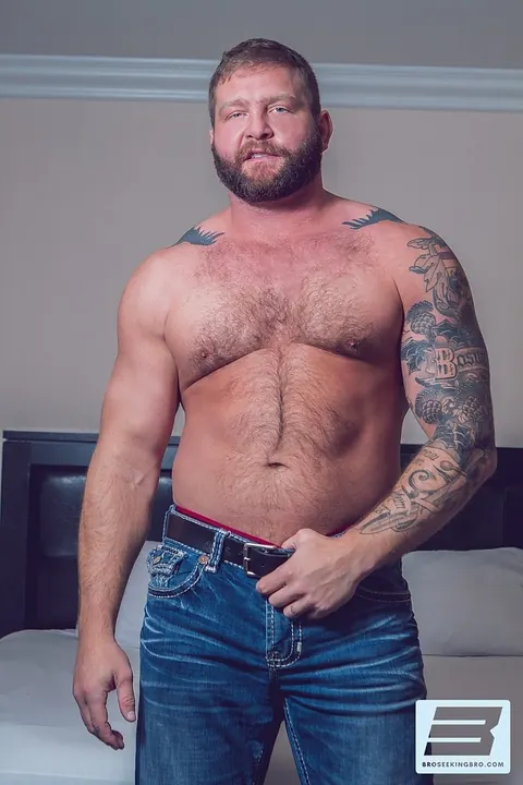 Man Takes Anal and Strokes to Cumshot – photo 3 of 21