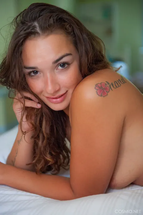 Curly PAWG in Lingerie Spreads Wide on the Bed – photo 8 of 16