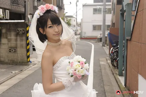 Ruri Narumiya: Asian Bride in a Skirt Poses Outdoors on Her Wedding Day – photo 15 of 15