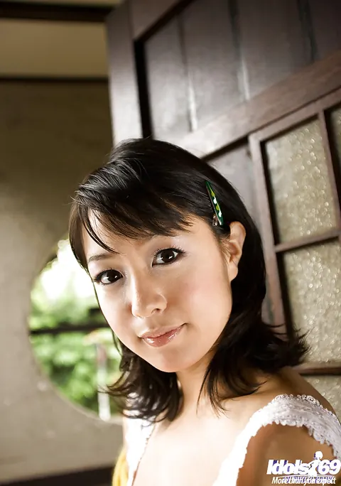 Nana Nanami: Japanese Babe Flaunts Her Curves in Panties – photo 2 of 16