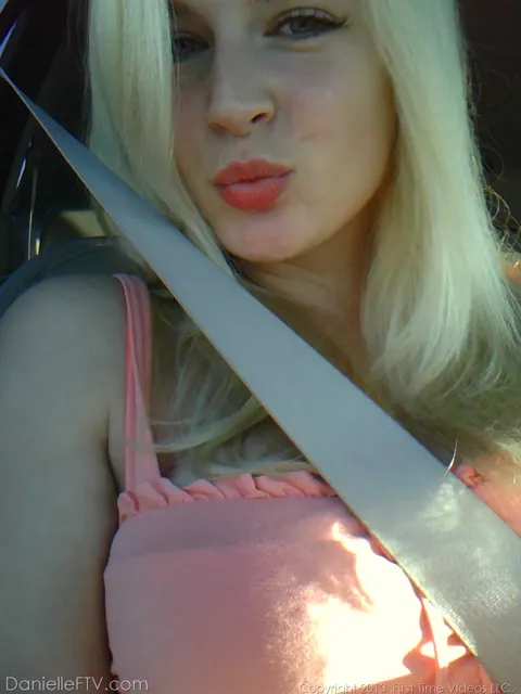 Danielle Delaunay: Tattooed Blonde BBW Poses in a Skirt for Selfies – photo 4 of 15