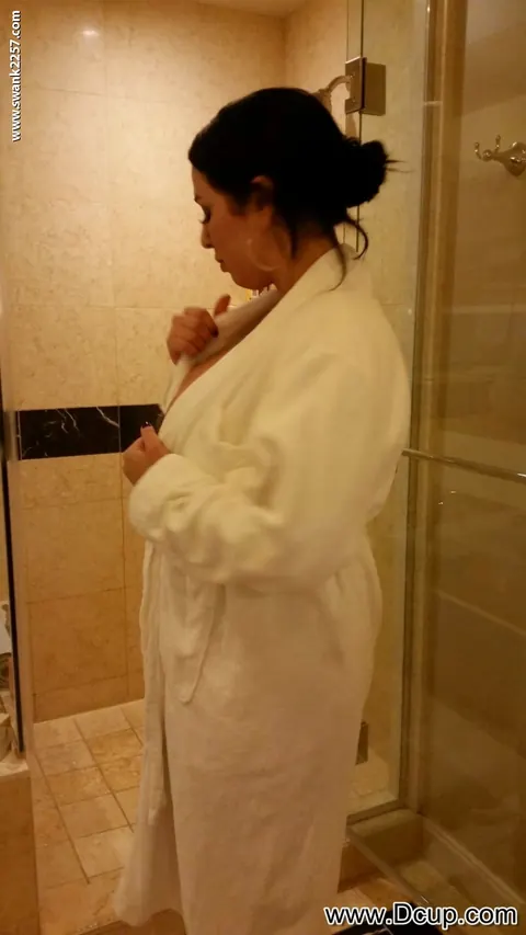 Brianna Rose: Busty Latina MILF Poses Nude in the Bathroom – photo 1 of 21