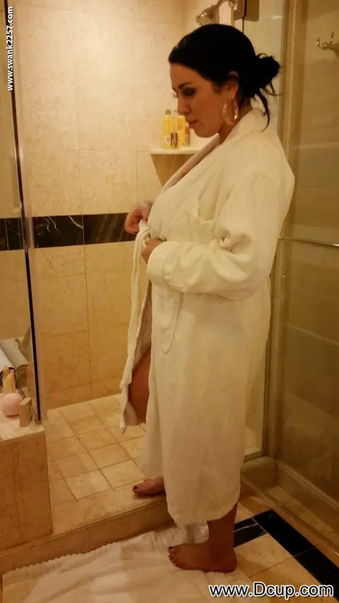 Brianna Rose: Busty Latina MILF Poses Nude in the Bathroom – photo 2 of 21