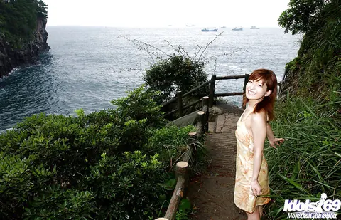 An Nanba: Thick Japanese Redhead Strips Out of Her Skirt Outdoors – photo 2 of 16