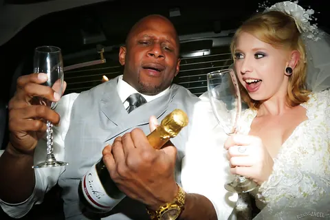 Eidyia: Tall Blonde with Big Natural Tits Takes BBC at a Wedding – photo 5 of 15