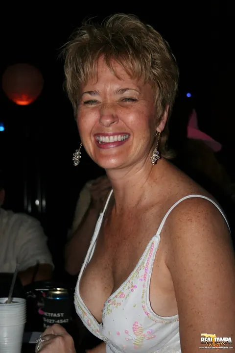 Dee Delmar: Busty Blonde and Redhead MILFs Share a Man in a Threesome – photo 1 of 21