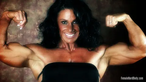 Debbie Bramwell: Curvy Brunette MILF Poses and Shows Her Body – photo 15 of 21