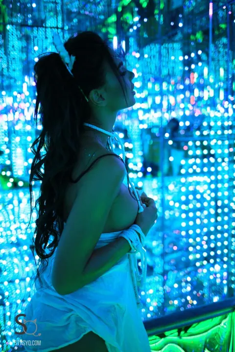 SunnyQ: Busty Brunette Poses Topless in a Bikini Bottom and Heels at Nightclub – photo 4 of 21