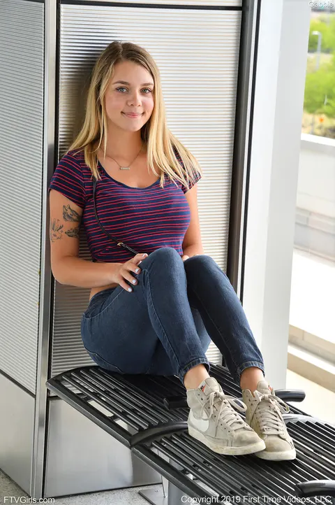 Gabbie Carter: Blonde Amateur with Big Tits Teases Outdoors by a Car – photo 2 of 20