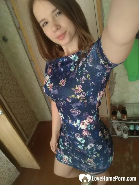 Thick Russian Brunette in Glasses Spreads Her Pussy Wide – photo 17 of 20