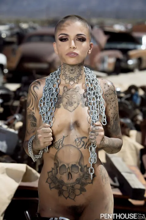 Leigh Raven: Tattooed Brunette with Small Tits Poses Nude Outdoors – photo 11 of 20