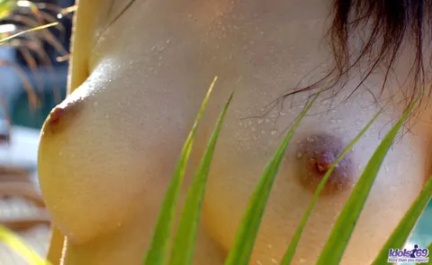 Hikari Hino: Asian Redhead Flashes Her Big Tits and Hairy Ass on the Beach – photo 12 of 16