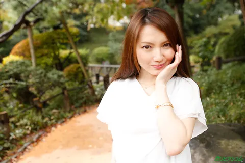 Hitomi Hayama: Japanese Brunette Takes a Threesome Creampie – photo 2 of 20