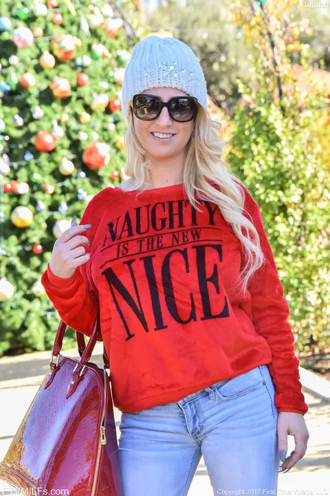 Quinn Waters: Thick Curly Blonde MILF Flaunts Her Big Tits in Jeans and Heels Publicly – photo 1 of 21