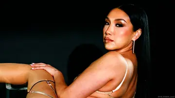 Vicki Chase – Curvy Latina in Stockings Takes Double Anal in Interracial Group Sex