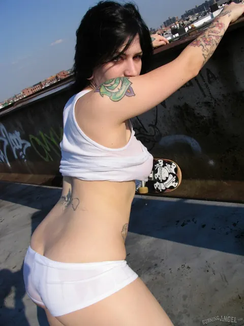 Kylee Kross: Tattooed Latina with Short Hair Uses Bottle Dildo Outdoors – photo 7 of 17