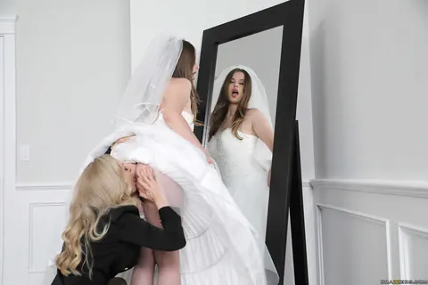 Jillian Janson: Busty Blonde MILF Bride Sucks and Fucks in a Wedding Threesome – photo 8 of 21