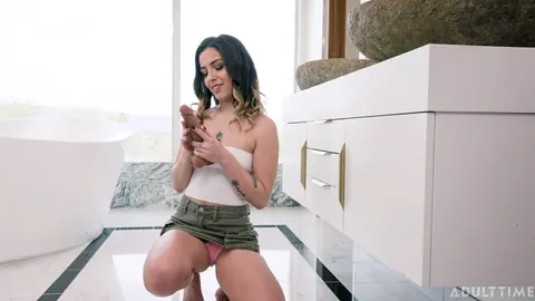 Chanel Camryn: Tall Tattooed Brunette Uses a Dildo Outside – photo 3 of 21