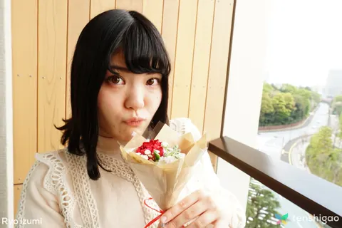 Japanese Brunette Holds a Bouquet in a Skirt – photo 15 of 15