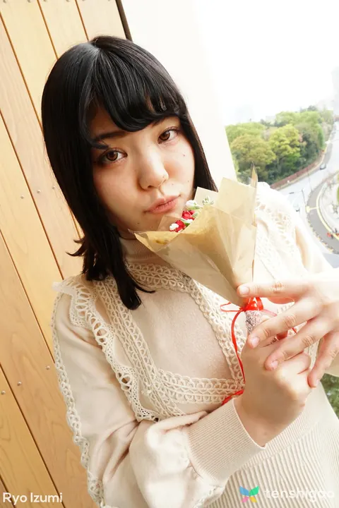 Japanese Brunette Holds a Bouquet in a Skirt – photo 7 of 15