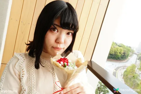Japanese Brunette Holds a Bouquet in a Skirt – photo 12 of 15