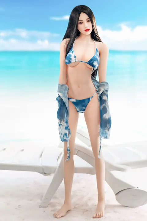 Woman Sheds Her Lingerie to Pose Nude Front and Back – photo 11 of 21