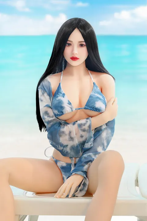 Woman Sheds Her Lingerie to Pose Nude Front and Back – photo 4 of 21