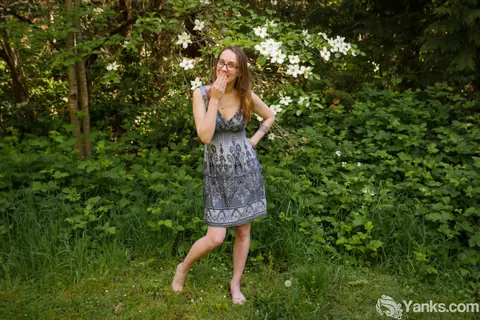 Sierra Cirque: Brunette in Glasses Masturbates Outdoors – photo 1 of 15