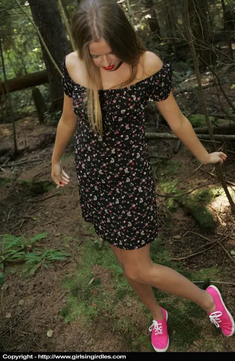 Ashton Grey: Tall Blonde MILF Strips Out of Her Lingerie in the Forest – photo 15 of 15