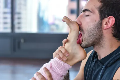 Naomi Swann: Petite Blonde Enjoys Foot Worship Before Fucking – photo 9 of 20