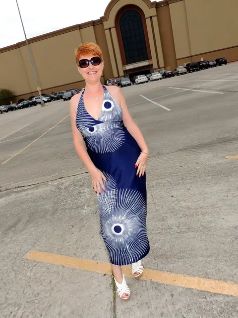 Kali Devine: Curvy Redhead MILF Sucks Cock in a Public Dressing Room – photo 2 of 17