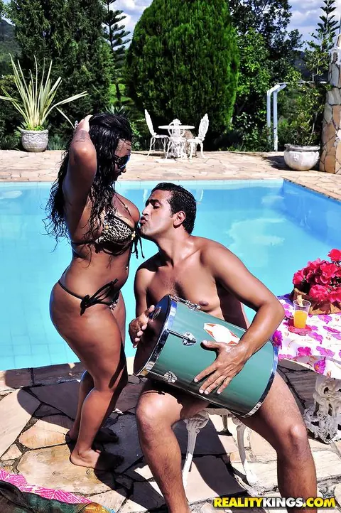 Aninha Melo: Busty Latina MILF Sucks and Fucks Poolside for a Facial – photo 4 of 16