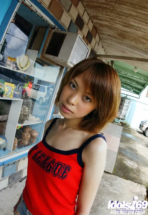 Minami Aikawa: Tall Japanese Brunette Strips Out of Her Shorts in the Forest – photo 4 of 16