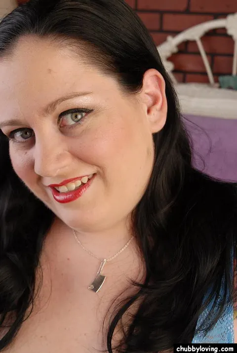 Glory Foxxx: Curvy Brunette MILF with Big Tits Undresses and Fingers Her Pussy – photo 2 of 16