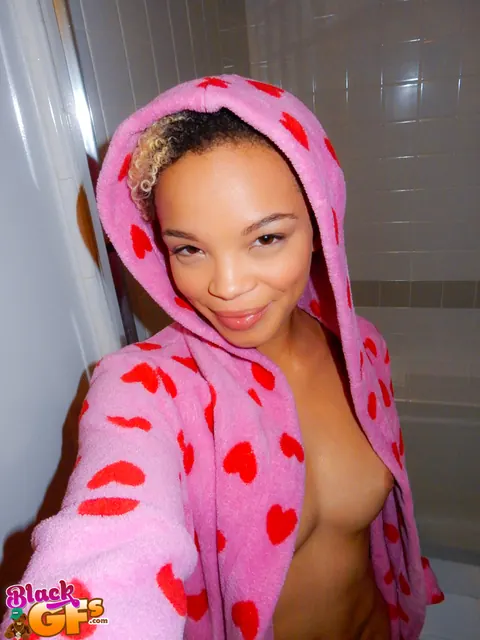 Ashley Luvbug: Ebony Brunette Shows Her Wet Pussy in the Bathroom – photo 7 of 16