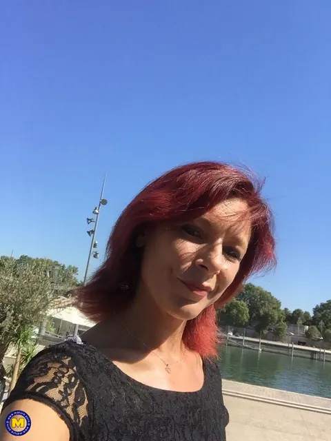 Morgane Dell: Petite French MILF Flashes Her Pussy Outdoors – photo 19 of 20