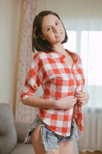 Slim Brunette Strips Out of Her Shorts and Top to Spread Her Hairy Pussy