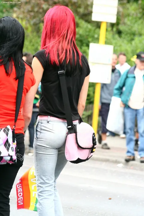 Tattooed Woman Shows Her Big Tits in Jeans and Leather Outdoors – photo 9 of 16