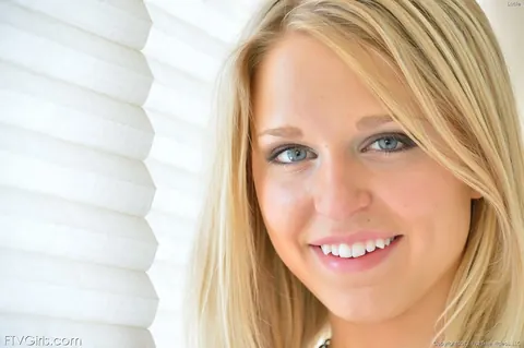 Lacy Johnson: Tall Blonde Toys Her Ass and Spreads with Feet Up – photo 8 of 21
