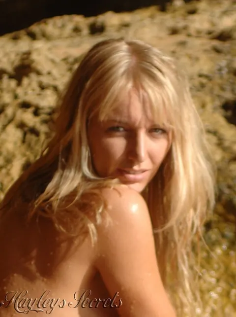 Hayley Marie Coppin: Slim Blonde MILF with Big Natural Tits Poses Nude on the Beach – photo 2 of 12