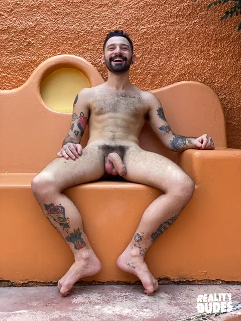 Two Hairy Men Kiss and Fuck Raw – photo 5 of 20