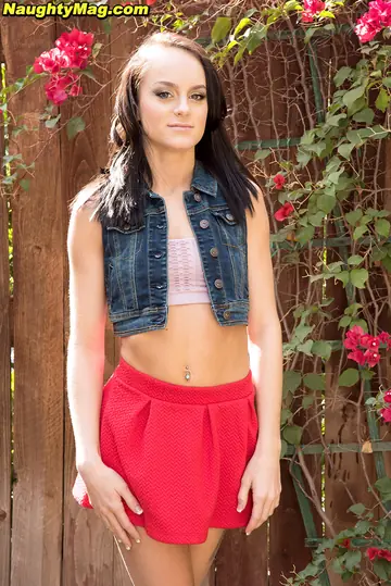 Brunette in a Skirt Has Outdoor Sex and Spreads for Him